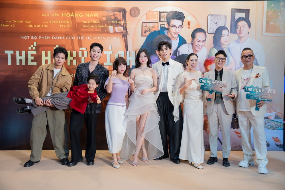 Dan dien vien phim ra mat khan gia Thu do. Anh: Nhan vat cung cap