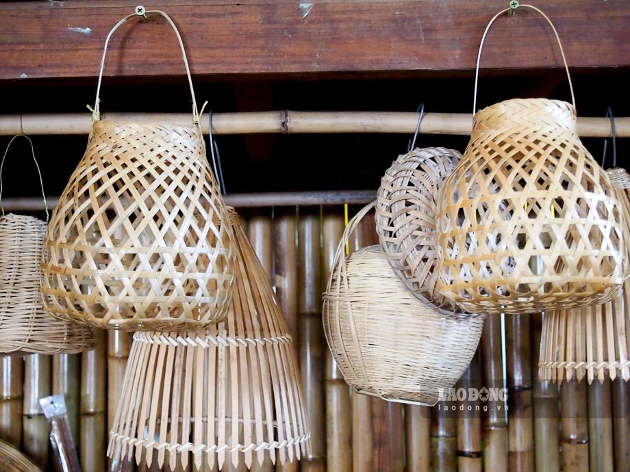 Cac san pham thu cong duoc thiet ke moi, phu hop thi truong trong nuoc va xuat khau. Anh: Phuong Anh