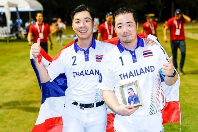 Leicester City President Aiyawatt Srivaddhanaprabha (number 1) won the gold medal at the 33rd SEA Games. Photo: SEA Games 33