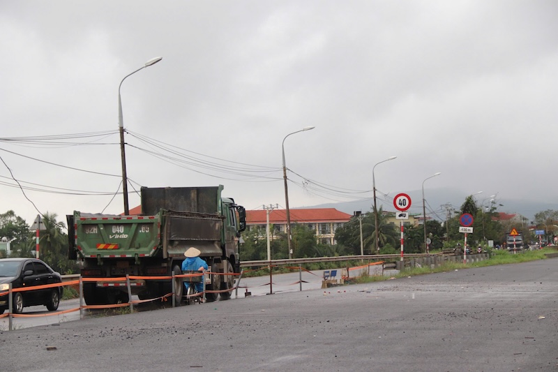 ダナン市は国道 14B プロジェクトを完了するために地方予算からさらに 1,730 億 VND を支出することを決定した。写真: グエン・リン