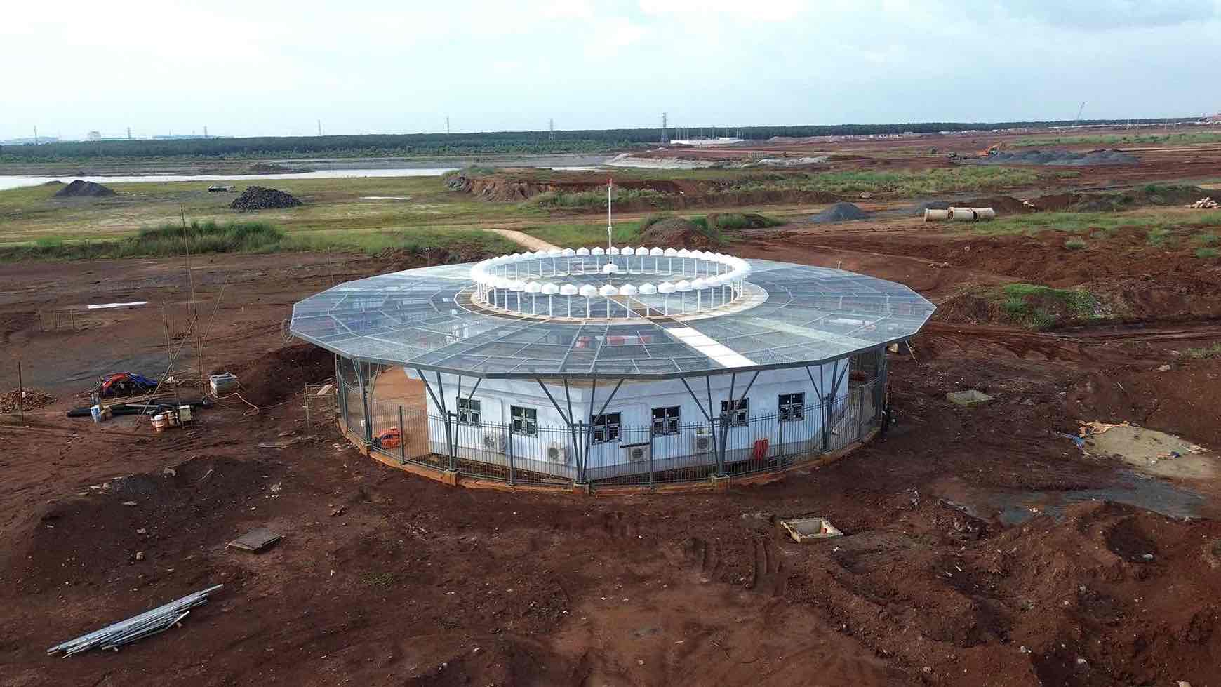 Hoan chinh viec thi cong lap dat Dai dan duong DVOR/DME Long Thanh. Anh: VATM