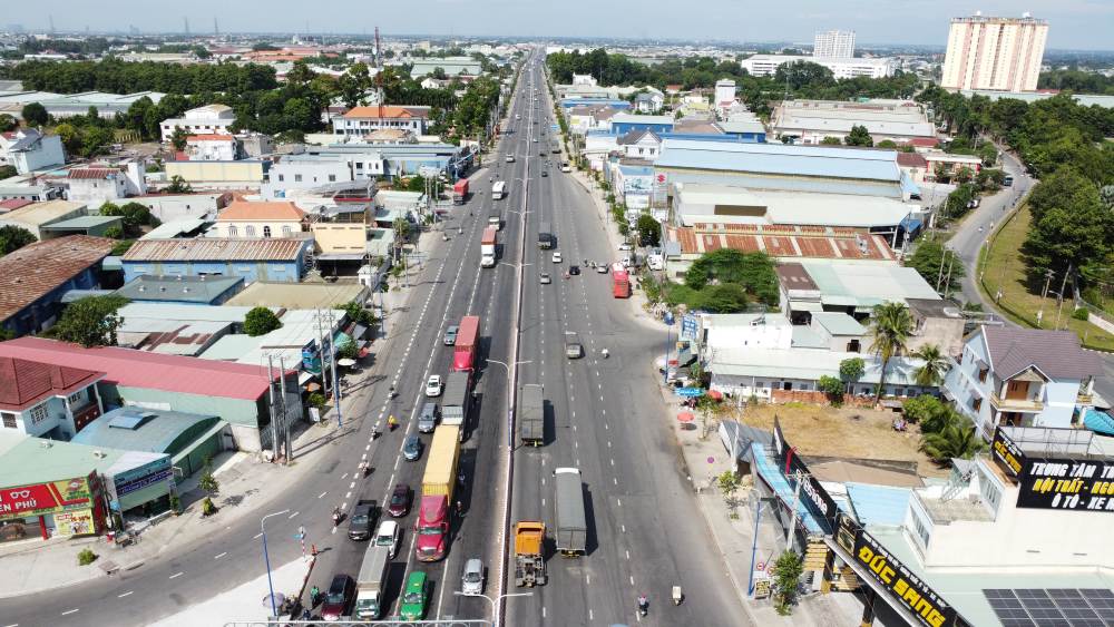 Tuyen duong DT 743 doan qua An Phu. Anh: Dinh Trong