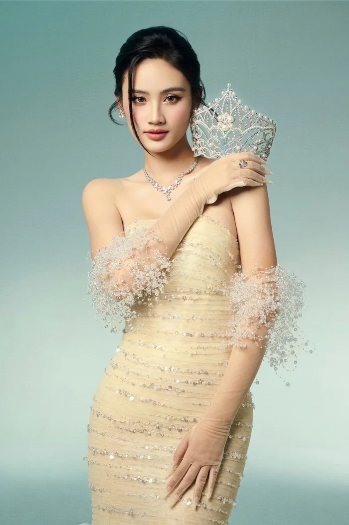 Hoa hau Y Nhi. Anh: Nhan vat cung cap.