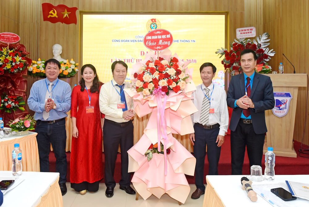 The grassroots trade union of the Institute of Open Training and Information Technology (Hue University) organized the 3rd Trade Union Congress, term 2025-2030. Photo: Q. An