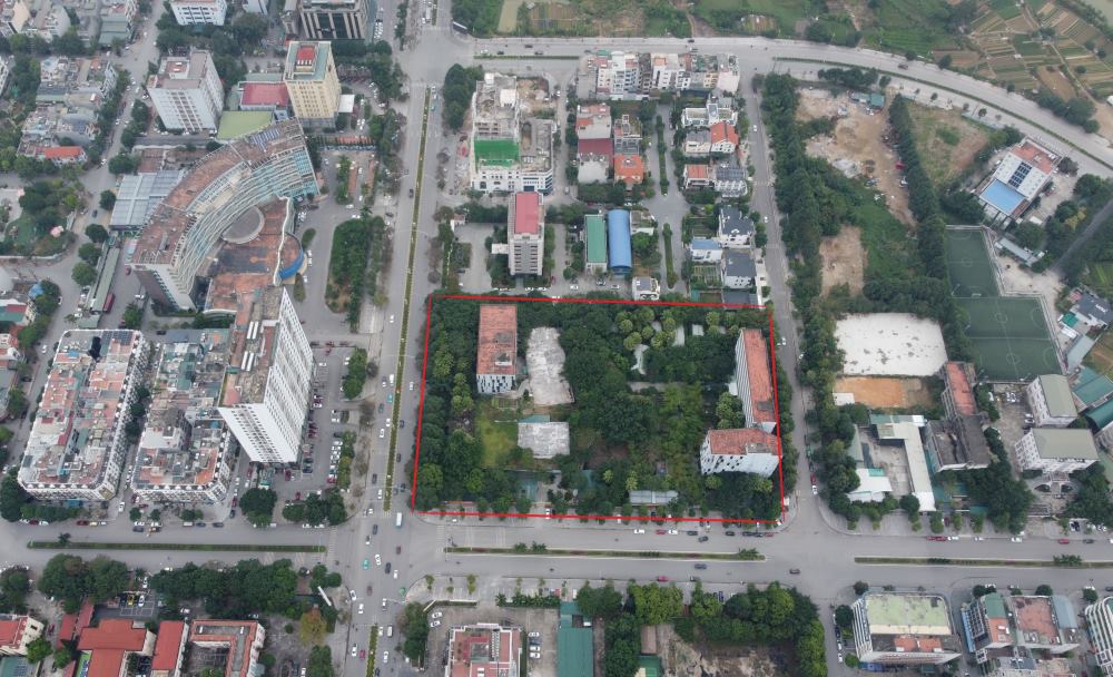 Khu du an Truong Tieu hoc va THCS Thanh Hoa (dau khoanh do) nhin tu tren cao. Anh: Quach Du