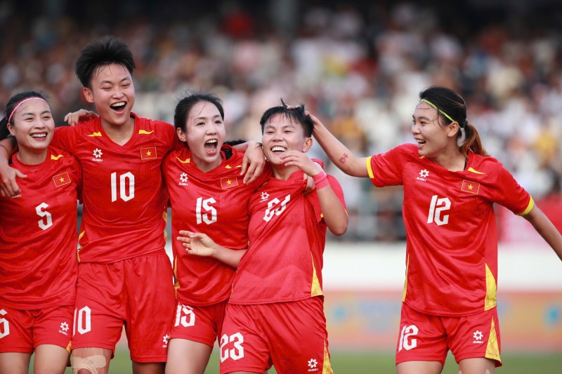The Vietnamese women's team will meet Indonesia in the semi-finals of the 33rd SEA Games. Photo: Minh Dan