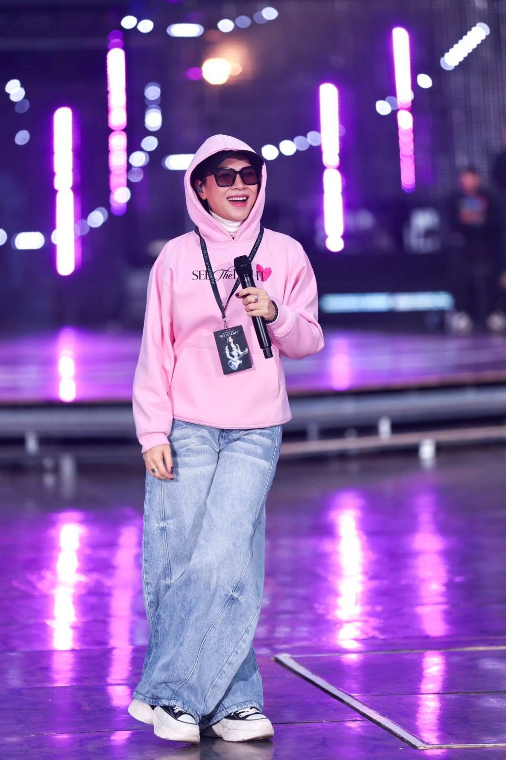 Ca si My Tam tai buoi soundcheck. Anh: Nhan vat cung cap.