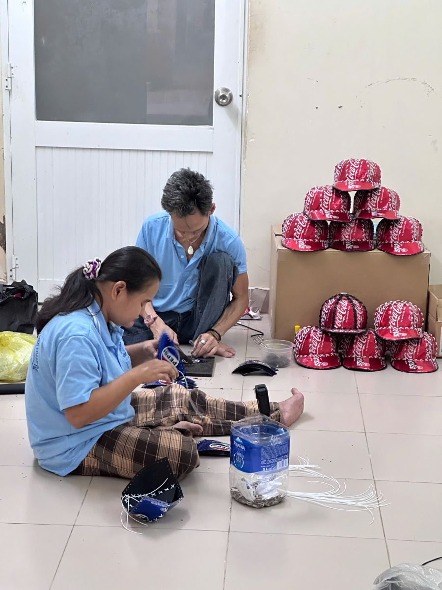 Hanh trinh khoi nghiep xanh cua anh Nguyen gan voi nhung nguoi yeu the trong xa hoi. Anh: Nhan vat cung cap