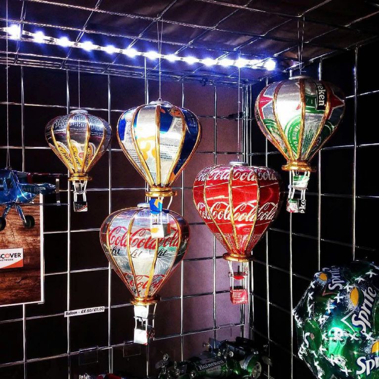 Recycled canvas products are very popular with foreign customers. Photo: Character provided