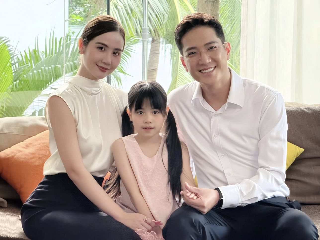 Dien vien Chi Nhan trong phim “Cach em 1 milimet“. Anh: Nhan vat cung cap