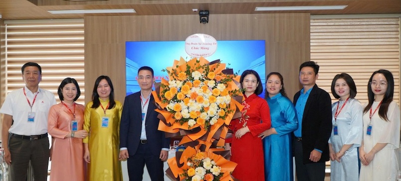 現在までに、トゥオンティン・コミューン労働組合の20/24の草の根労働組合が大会の組織を完了している。写真：CDX