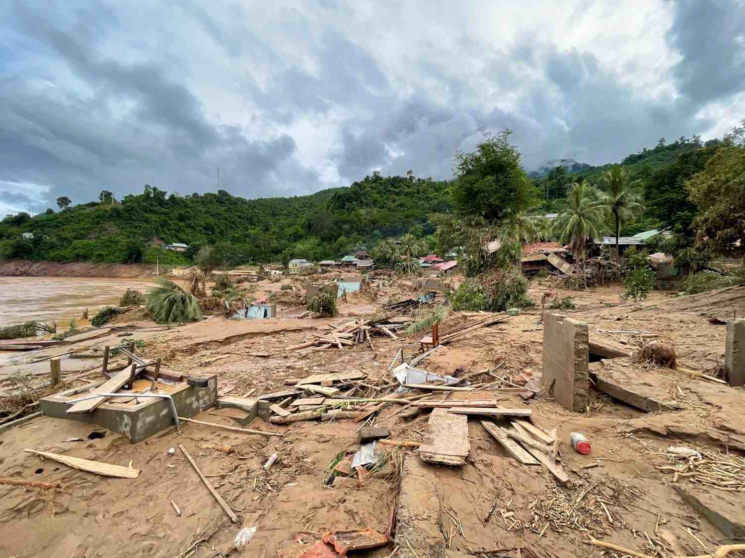 La commune montagneuse de Mỹ Lý (Nghệ An) est dévastée après les inondations des centaines de ménages doivent être réinstallés. Photo : Ngọc Anh