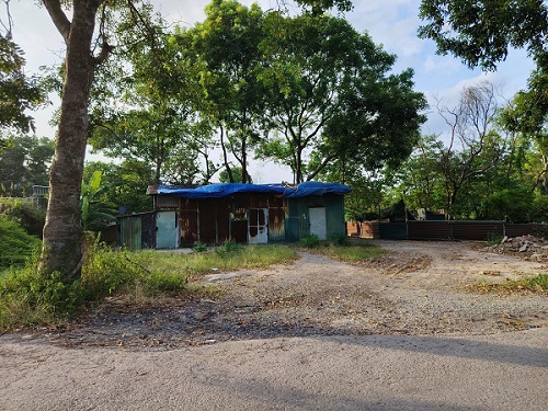 Temporary houses for construction. Photo: Xuyen Dong