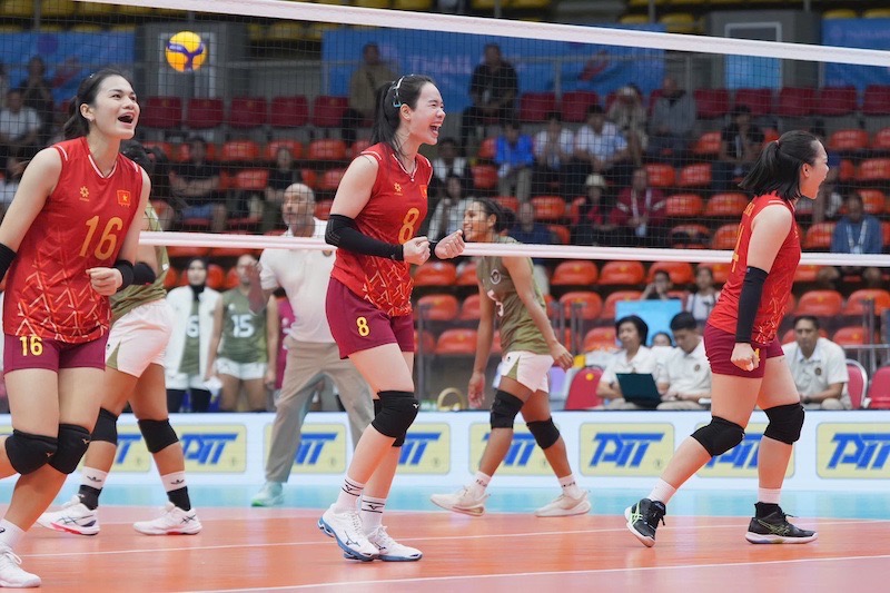 The Vietnam women's volleyball team will meet Indonesia in the final match of the group stage. Photo: Minh Dan
