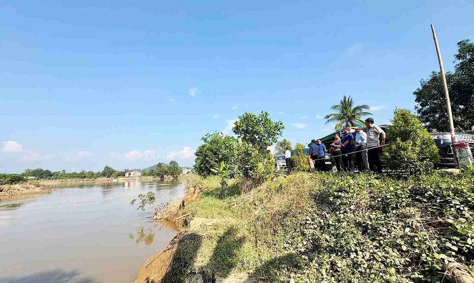 Xoi lo bo song Dong Nai, doan qua thon 12 (xa Cat Tien) keo dai hon 1550m. Anh: Phuc Khanh