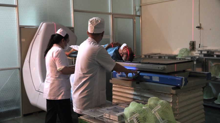 Patient with radiotherapy on Cobalt 60. Photo: Phong Linh