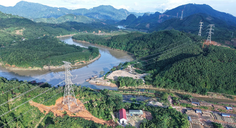 21 banks will participate in the credit program to invest in electricity, transportation, and strategic technology infrastructure. Photo: Manh Dung