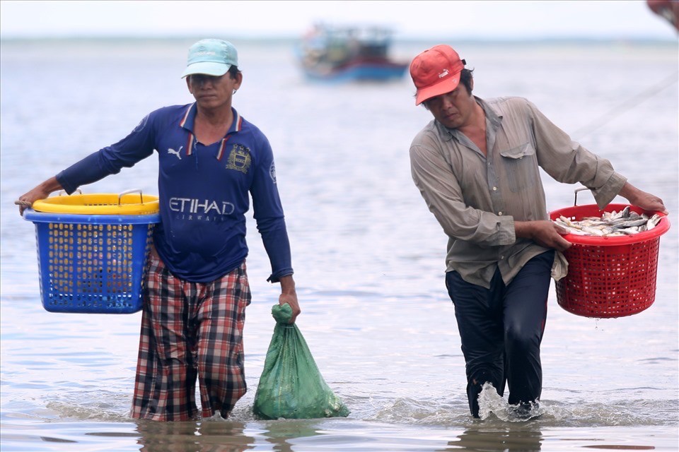 Ngu dan Can Gio di bien tu som. Anh: Thanh Vu.