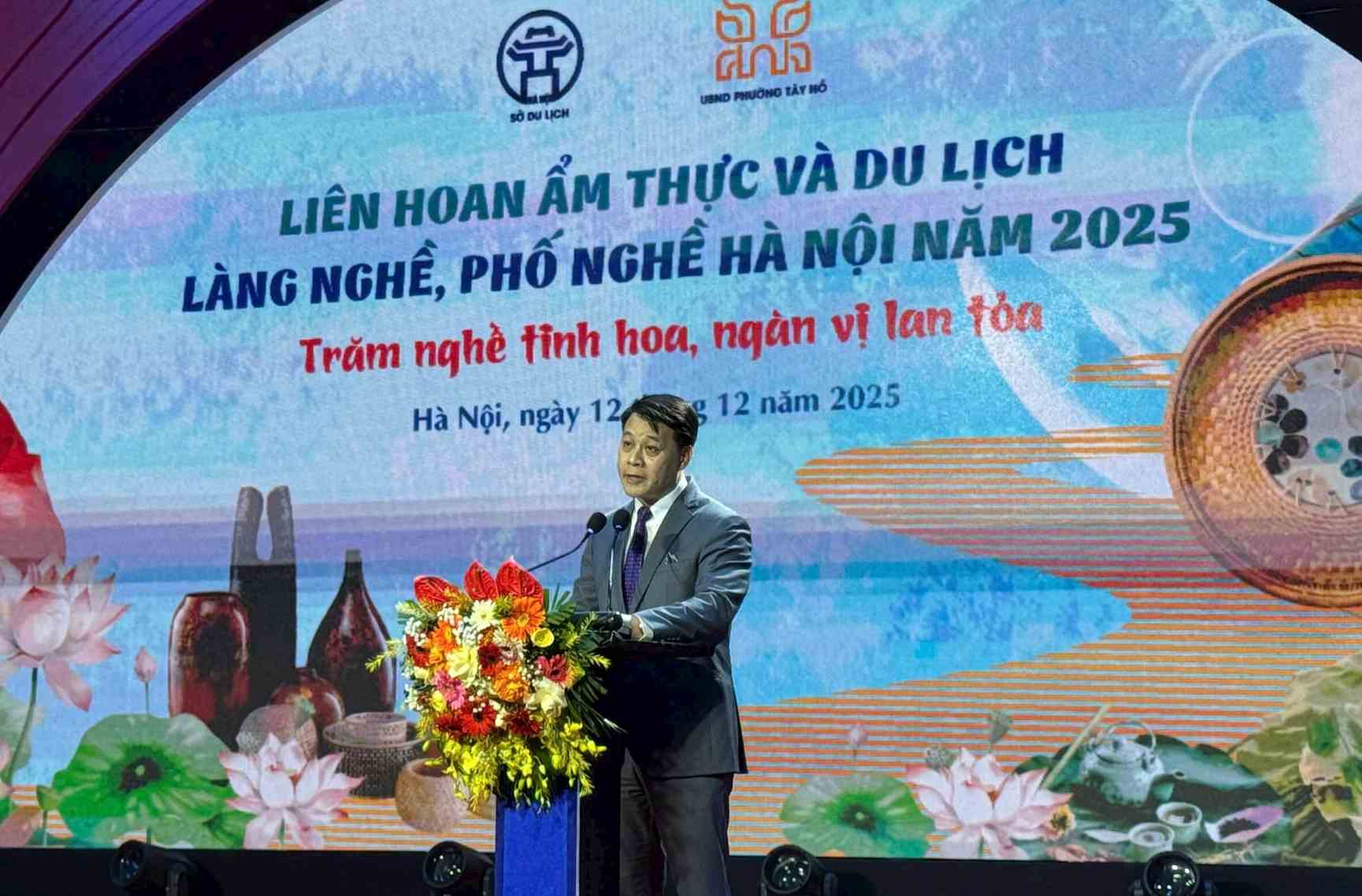 ONguyen Tran Quang - Pho Giam doc So Du lich Ha Noi phat bieu khai mac su kien. Anh: Chi Long