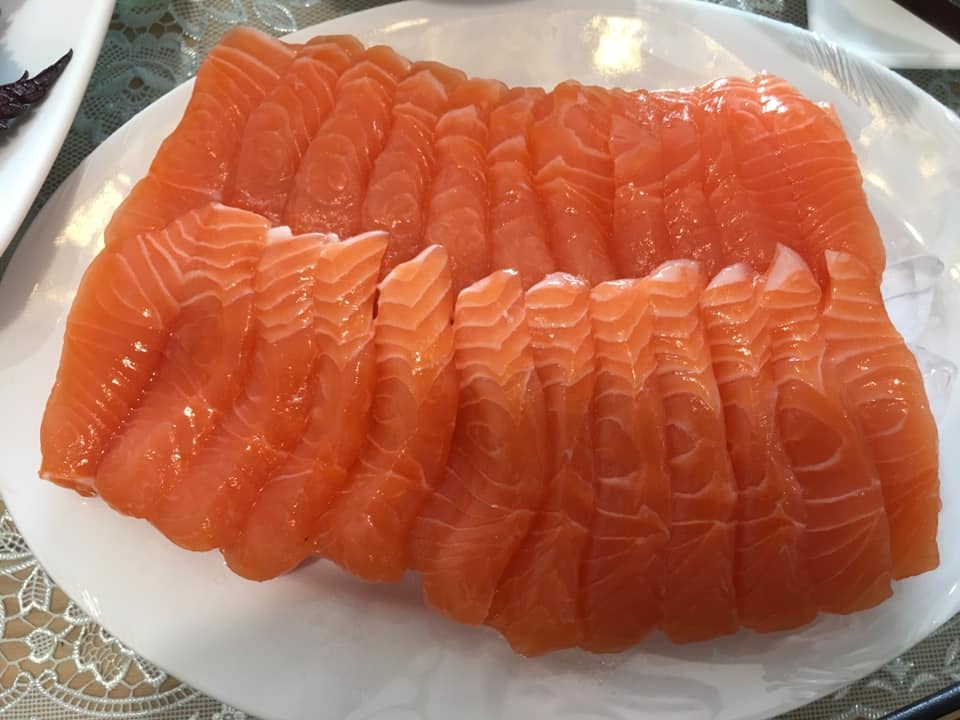 Salmon is one of the meats rich in omega-3 that can help reduce blood fat goals. Photo: Kieu Vu