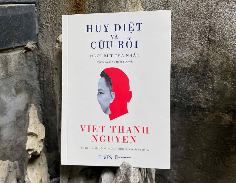 "Destroy and save - the quintessence of the world" by the young master of the year, published by the Times and the Writers' Association Publishing House. Photo: Publishing House