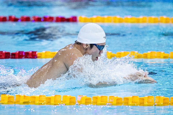 Toi 12.12, tai Thai Lan, hai kinh ngu Quang Thuan va Tran Hung Nguyen thi dau noi dung boi 400m hon hop ca nhan nam tai SEA Games 33. Day la noi dung ma Hung Nguyen da co 3 ki SEA Games lien tiep thong tri vi tri dan dau.