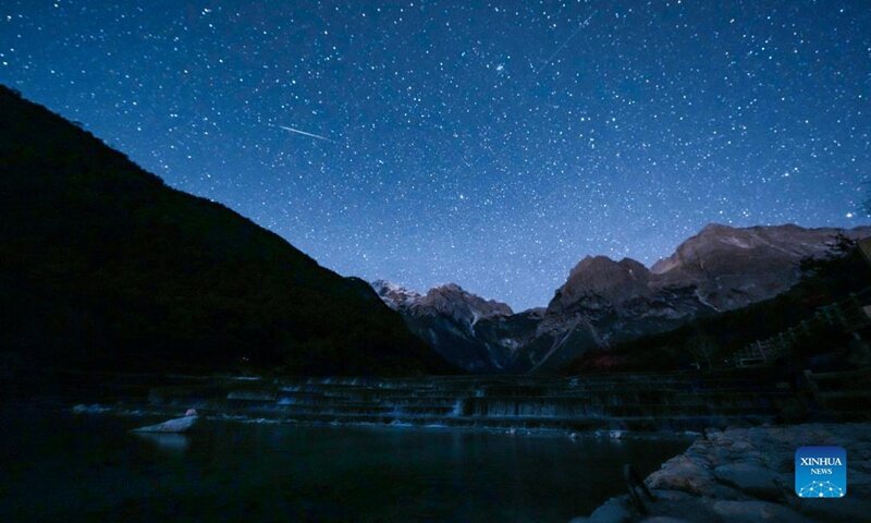 A ice star belonging to the ice storm Geminids at the Yulong snow mountain in Lijiang city, Yunnan province, southwestern China, on December 14, 2021. Photo: Xinhua