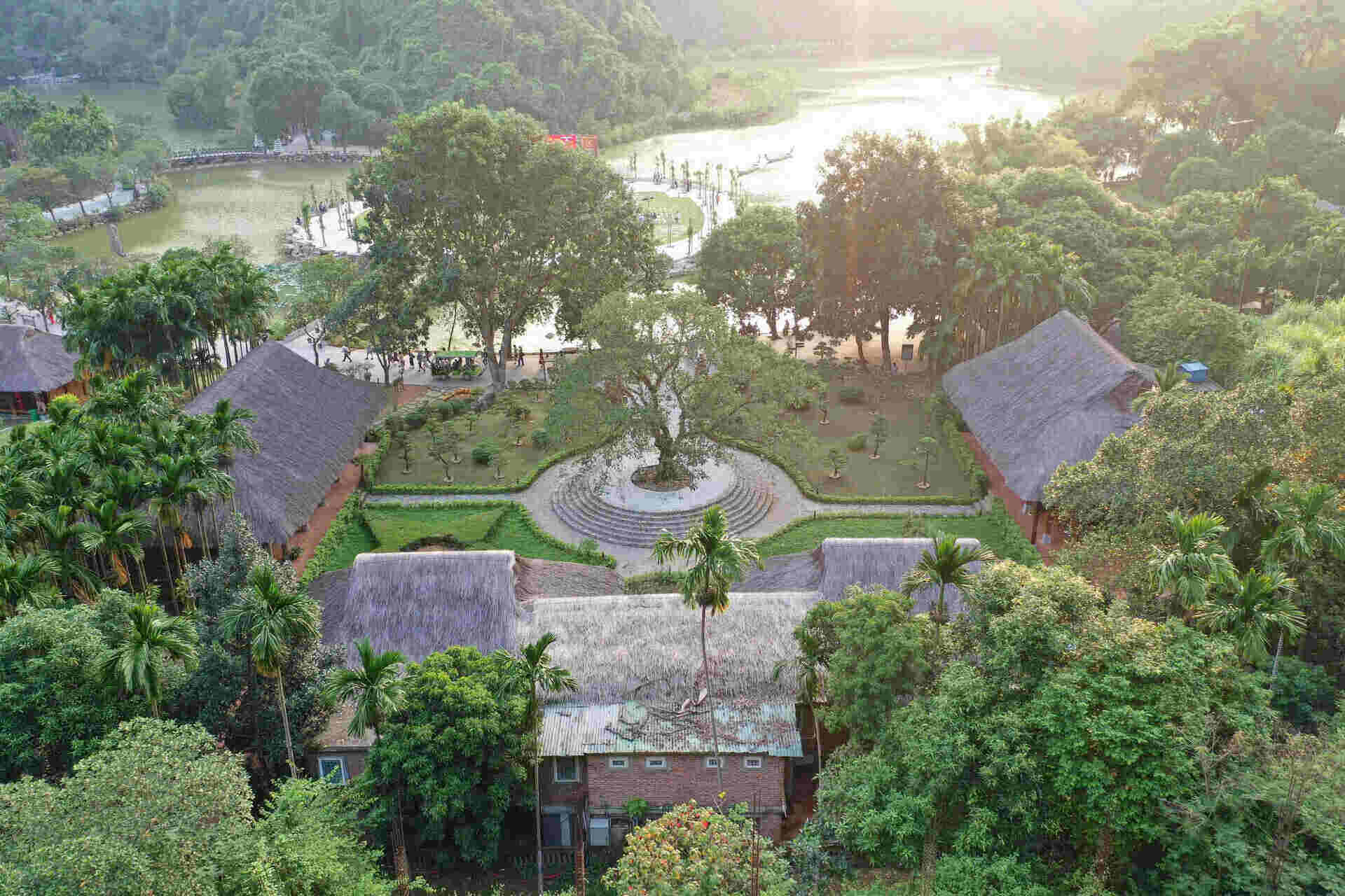 A cool, comfortable green resort, bringing a special experience to visitors in the heart of Trang An Heritage. Photo: Khanh Linh
