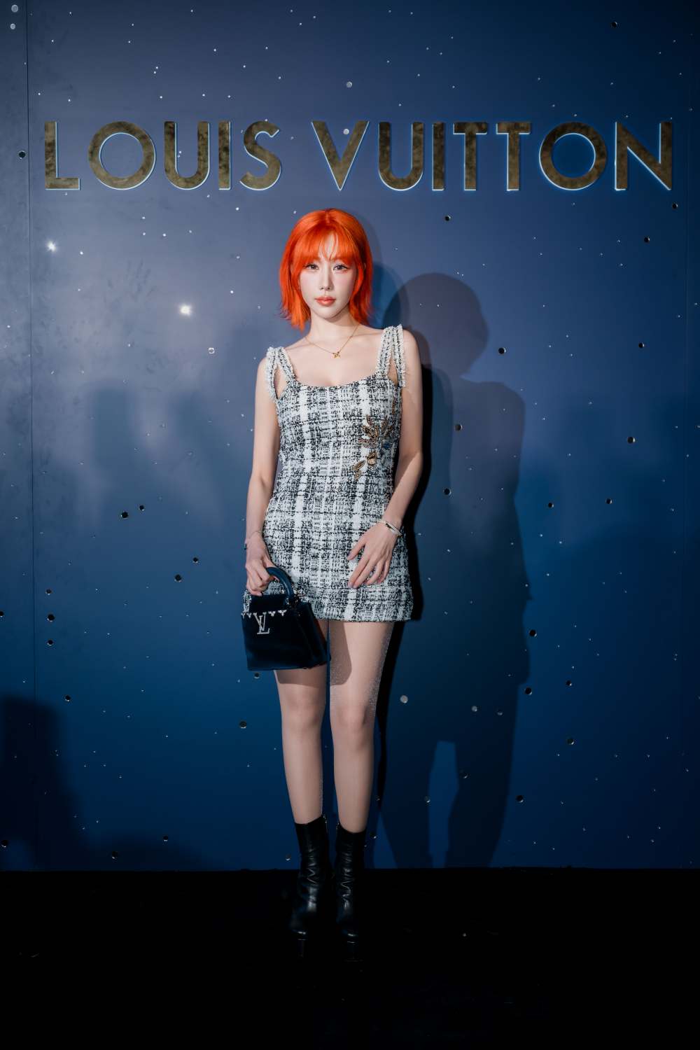  MIN cuc noi bat voi mai toc cam ruc ro. Nu ca si chon chiec dam tweet phoi cung tui den nen na.