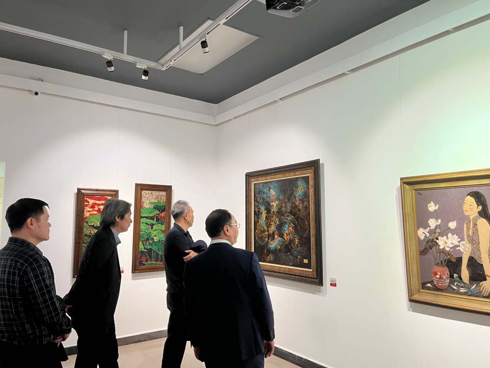 Cac dai bieu thuong lam trong buoi khai mac. Anh: Ngoc Mai