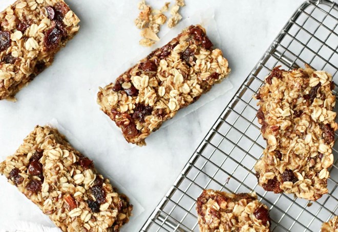 Granola is often considered a quick breakfast for many families, but they are really good. Photo: Thuy Duong