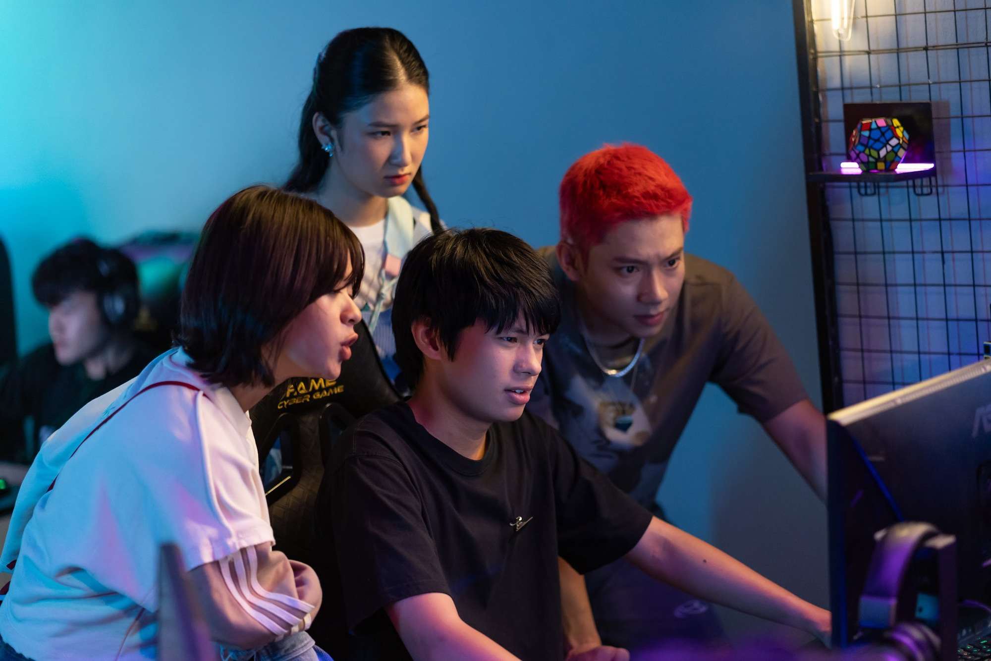 The film "Miracle Generation" by Hoang Nam failed at the box office. Photo: Producer.