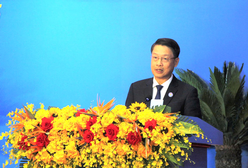 Mr. Ngo Xuan Thang - Deputy Secretary of the Da Nang City Party Committee suggested that the Da Nang Trade Union arouse creativity and aspiration to contribute in the process of labor and production. Photo: Tuong Minh