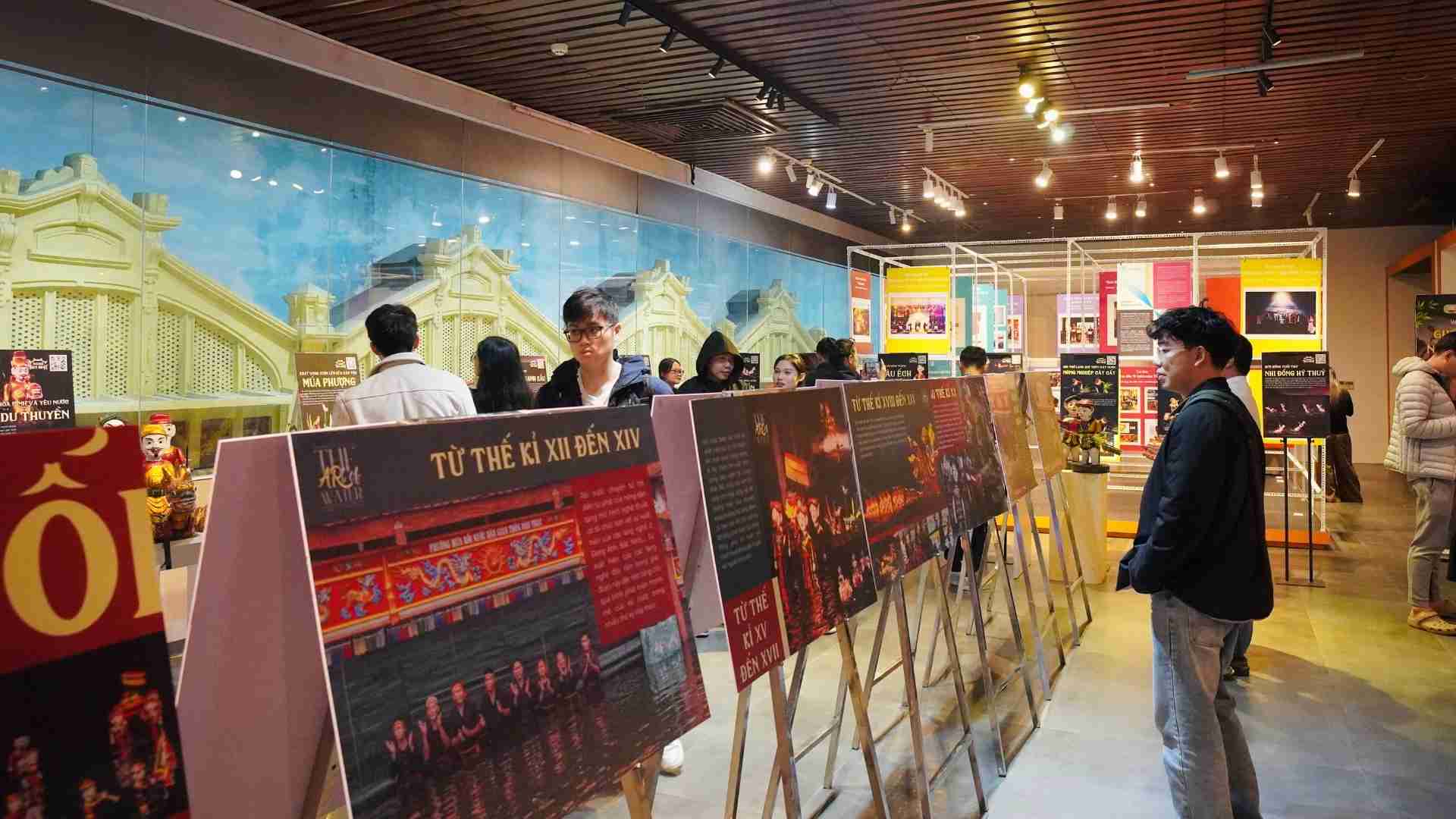 Khong gian trung bay tai trien lam. Anh: Khanh Linh