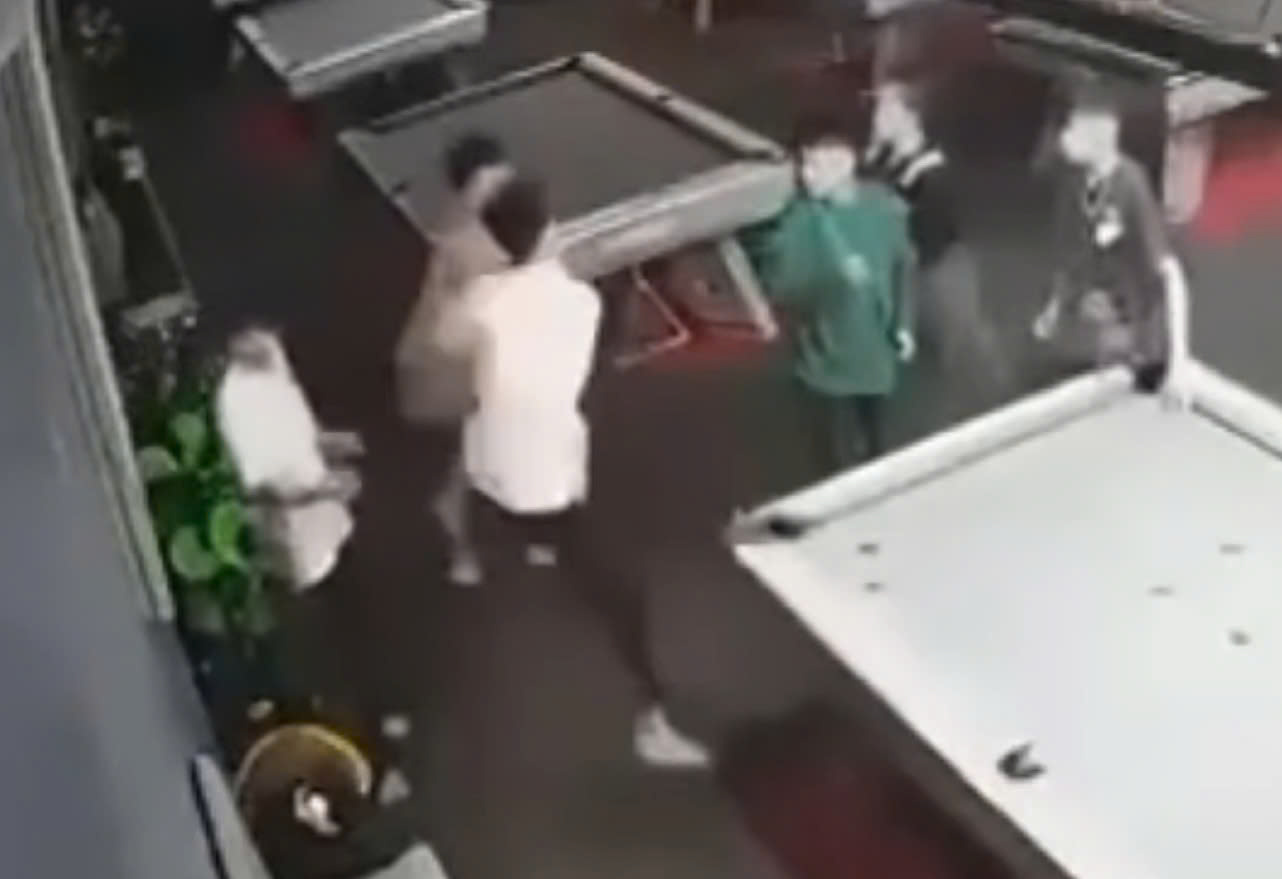 After the fight at the bida restaurant that killed the teenager, Quang Tri Provincial Police have initiated a case. Photo: Thanh Chung