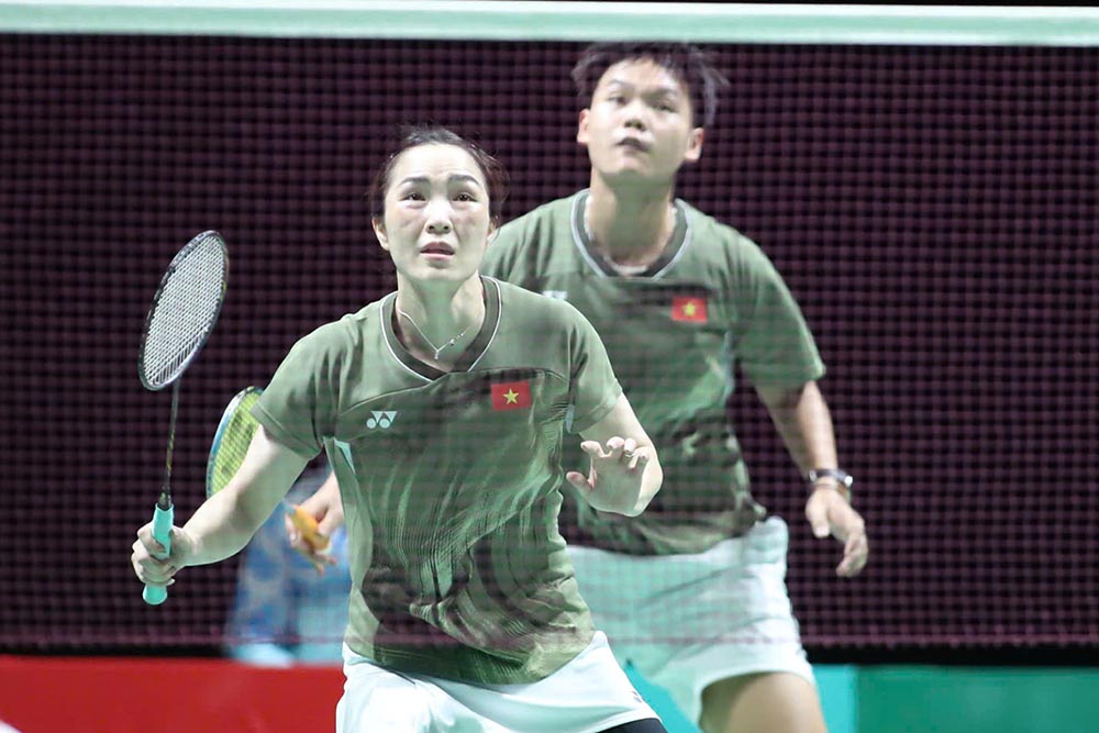 The duo Vu Thi Trang - Bui Bich Phuong won the bronze medal at the 33rd SEA Games in badminton. Photo: Bui Luong