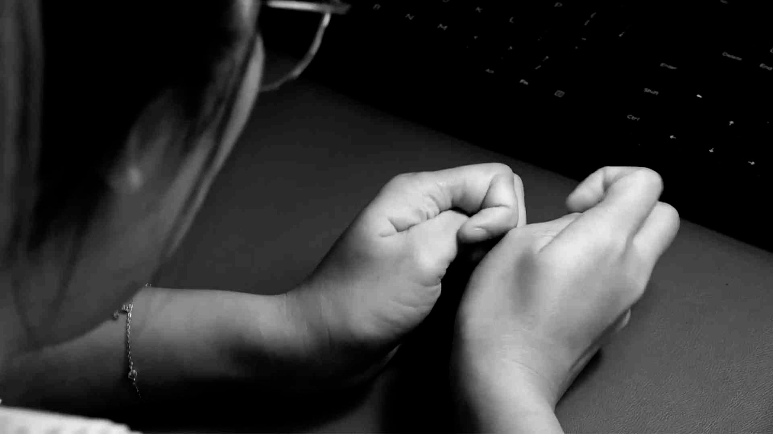 The love is opposed by her family, experts suggest solutions. Photo: Huyen Trang