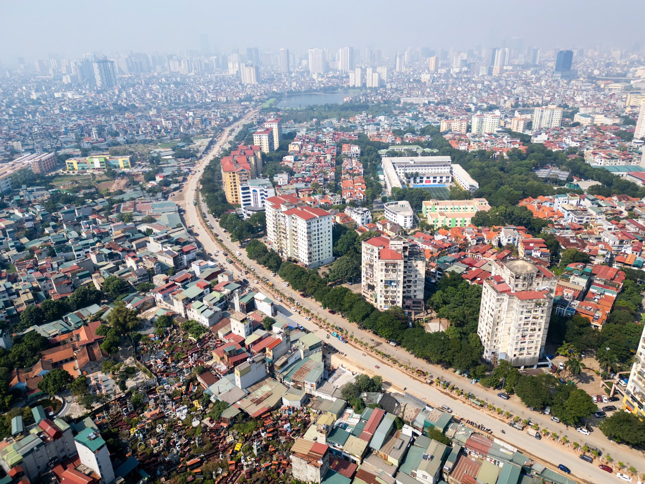 Phuong Dinh Cong co ban hoan thanh cong tac giai phong mat bang du an duong Vanh dai 2,5. Anh: Song Huu
