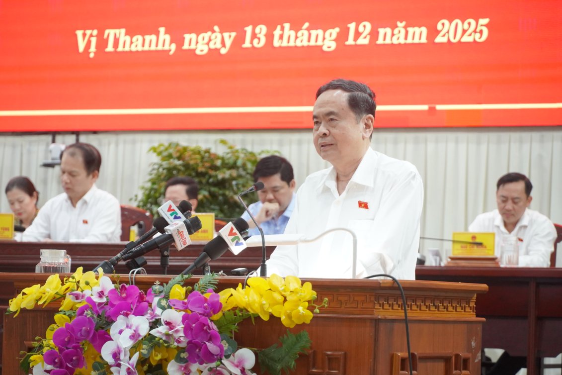 Chu tich Quoc hoi Tran Thanh Man phat bieu tai buoi tiep xuc cu tri. Anh: Ta Quang