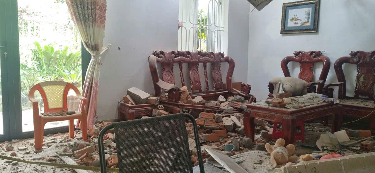 Nhieu tai san trong gia dinh bi hu hai. Anh: Tien Thoai