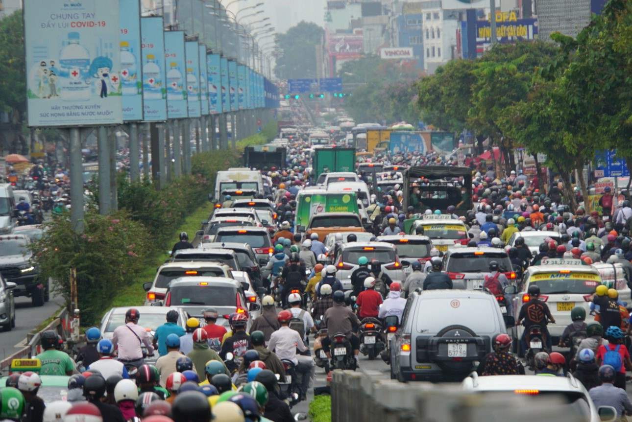 Ho Chi Minh City plans to build an elevated road along the Truong Chinh - Cong Hoa road axis. Photo: Minh Quan