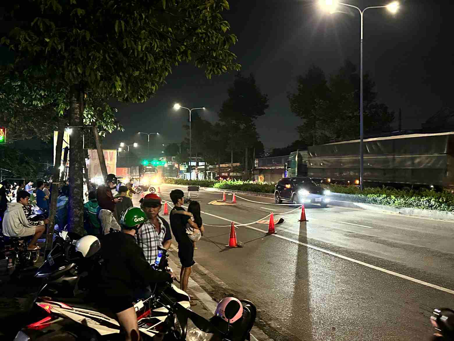 Hien truong vu tai nan. Anh: Dinh Trong