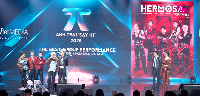 Nhom Hermosa nhan giai