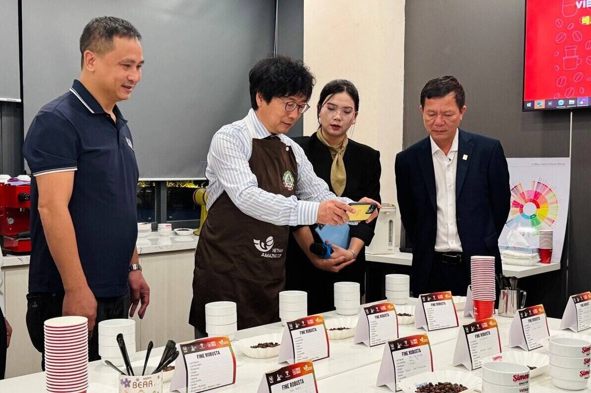 Ca phe Buon Ma Thuot da va dang khang dinh duoc cho dung tai thi truong quoc te. Anh: Bao Trung