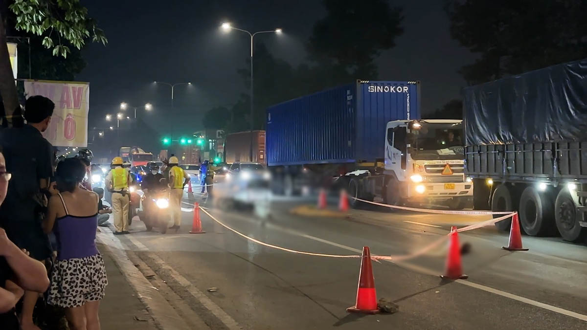 The accident scene left the young man's body intact. Photo: Dinh Trong