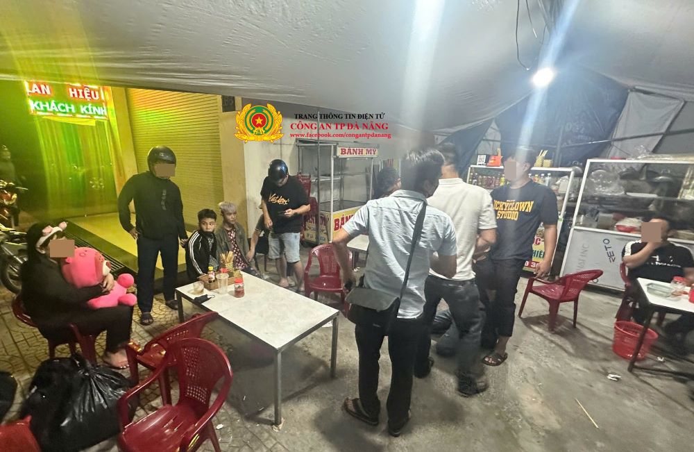 Giai cuu thieu nu 13 tuoi, bat gon nhom mua ban nguoi tai Da Nang. Anh: Cong an TP Da Nang