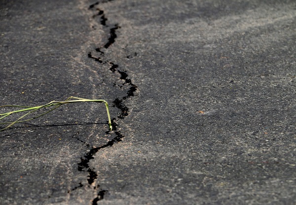According to voters' feedback, many sections of the national highway through An Giang are degraded. Photo: Luc Tung
