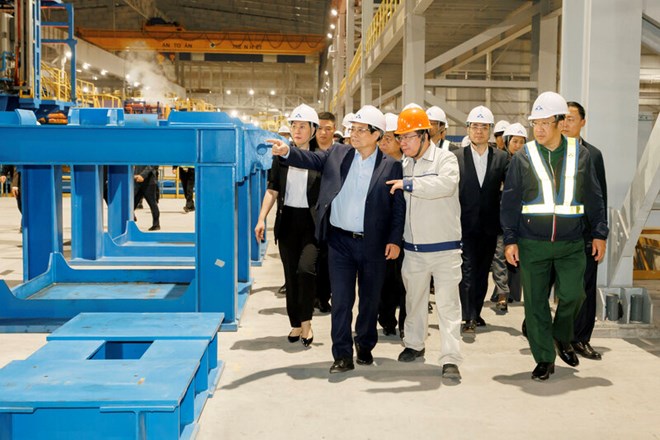On February 9, 2025, in the working program in Quang Ngai, Prime Minister Pham Minh Chinh proposed that Hoa Phat continue researching high-quality steel production, especially the production of steel rails for the North-South high-speed railway. Photo: Vien Nguyen