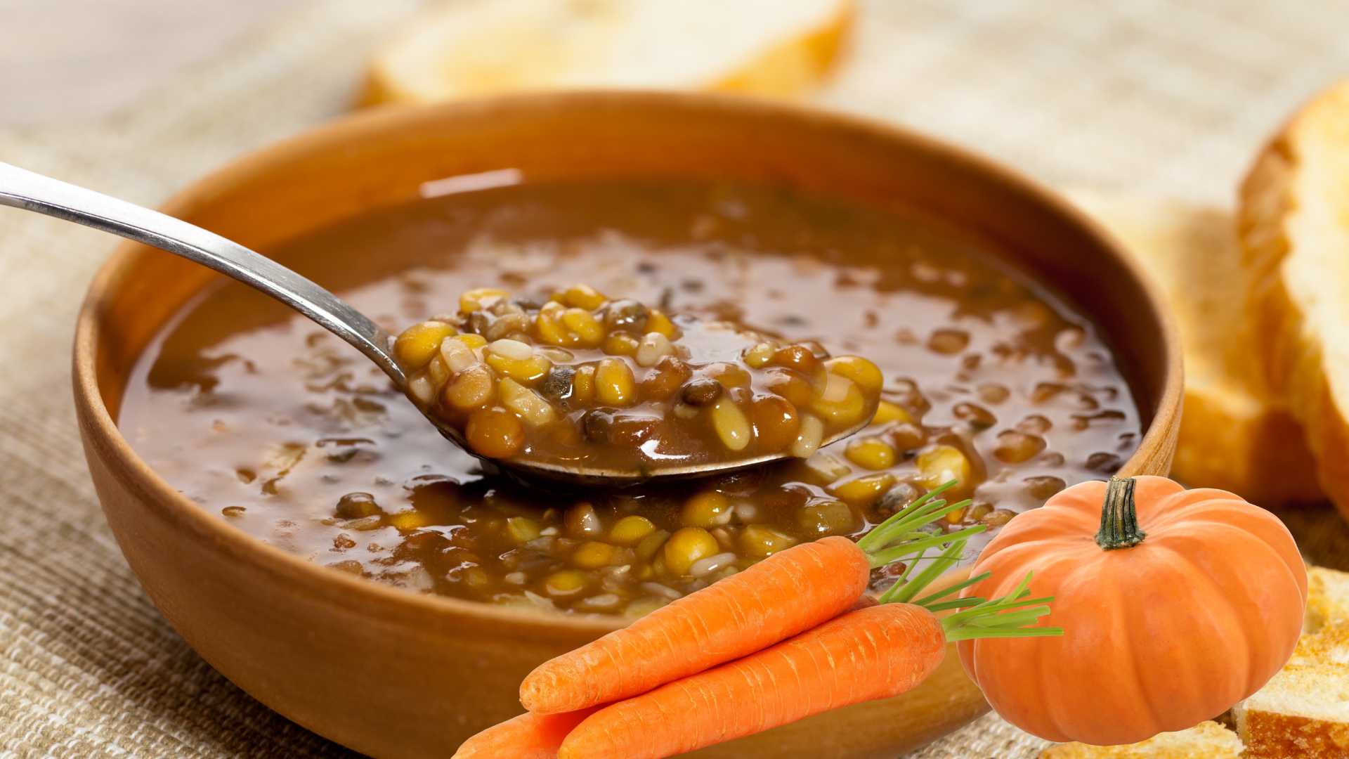 Lentil soup with carrots or pumpkin helps increase the value of protein in the dish. Graphic photo: Huong Son