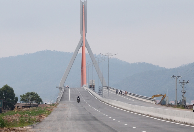 Bac Ninh - Hai Phong을 연결하는 Dong Viet 다리. 사진: Linh Ngoc